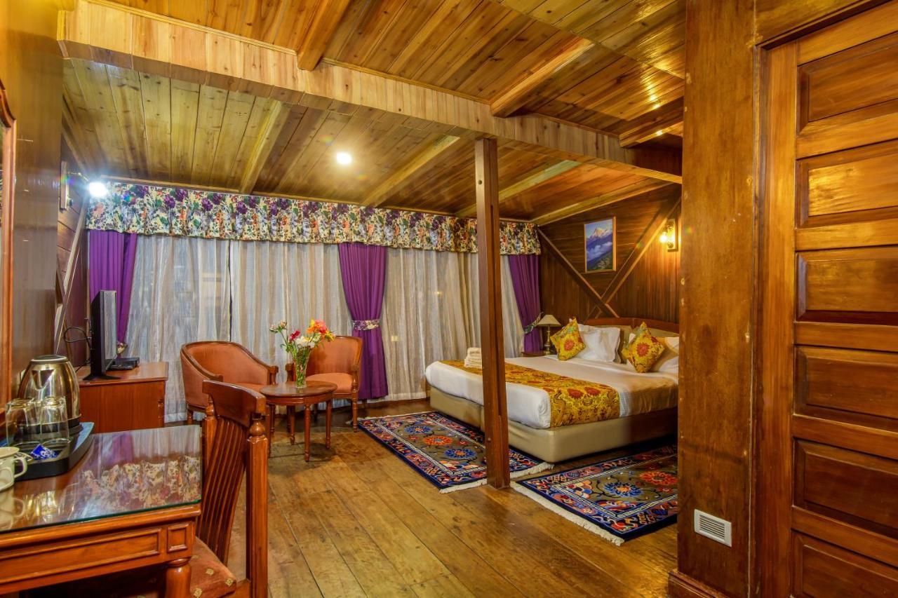 Muscatel Himalayan Resort - 400 Mts From Mall Road Darjeeling  Exterior photo